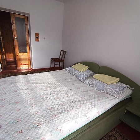 Meerim Guest House Bokonbayevo エクステリア 写真