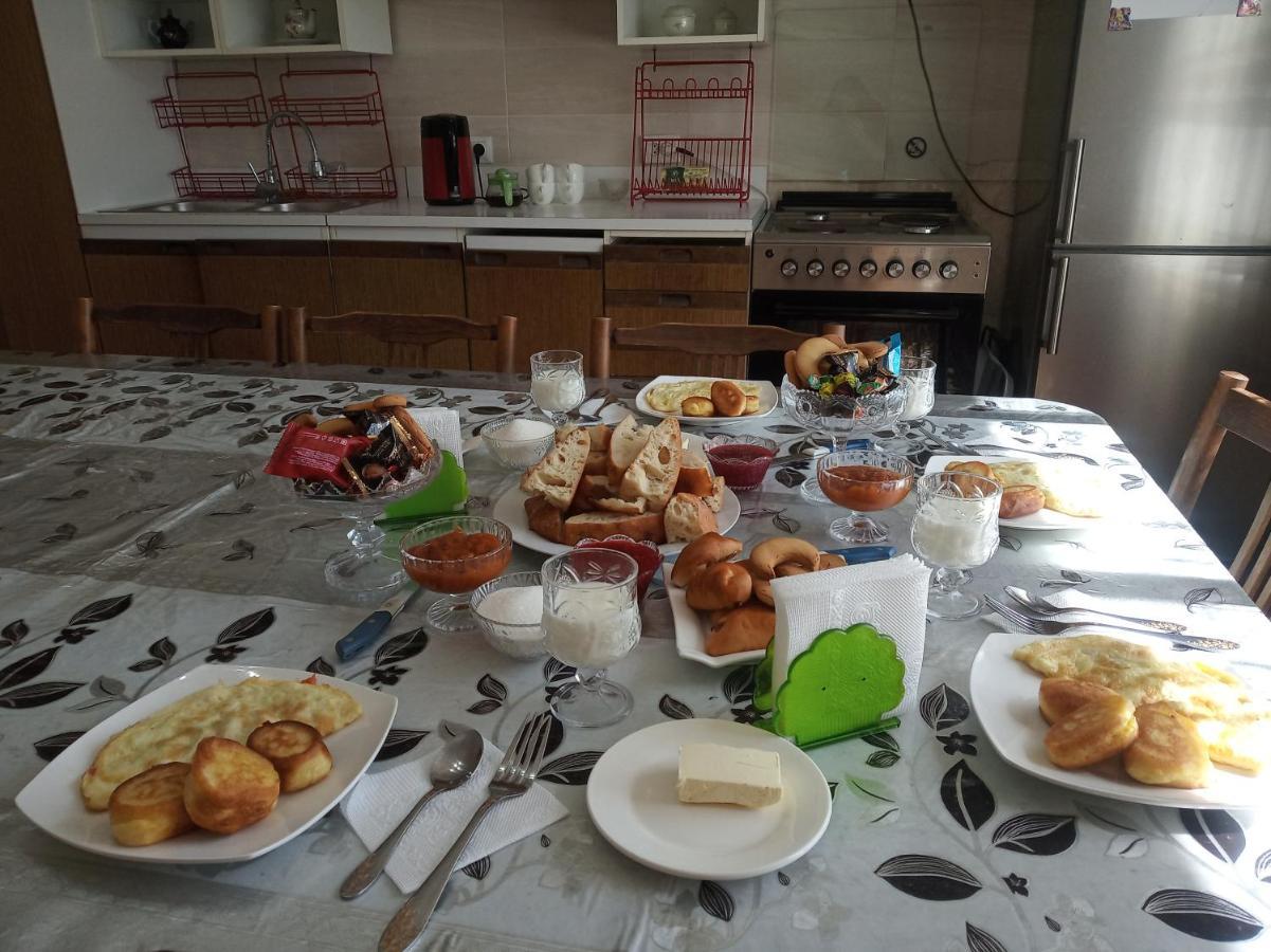 Meerim Guest House Bokonbayevo エクステリア 写真