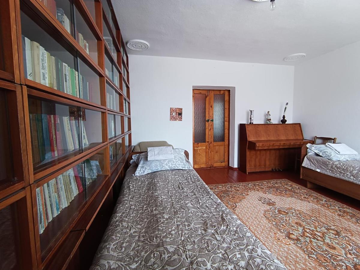 Meerim Guest House Bokonbayevo エクステリア 写真