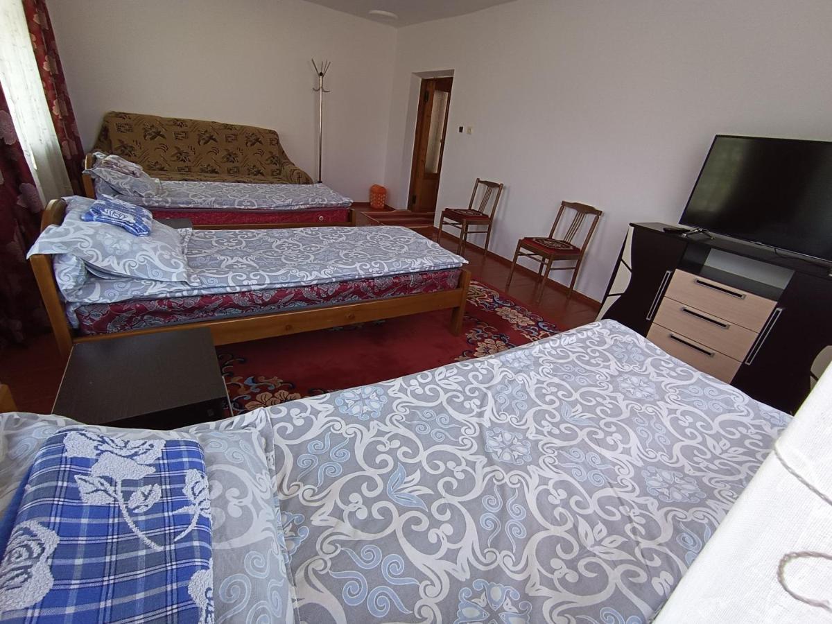 Meerim Guest House Bokonbayevo エクステリア 写真