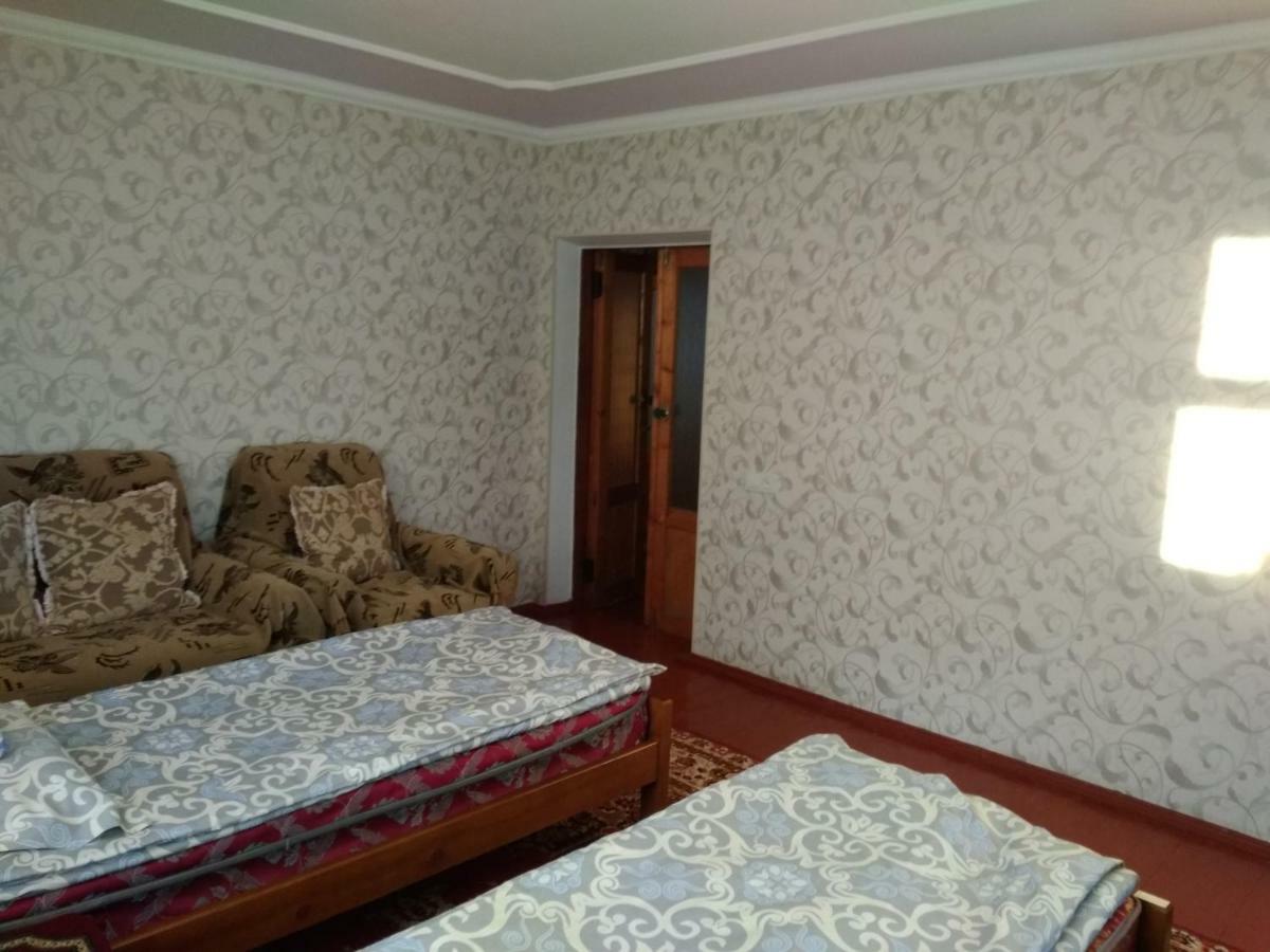 Meerim Guest House Bokonbayevo エクステリア 写真